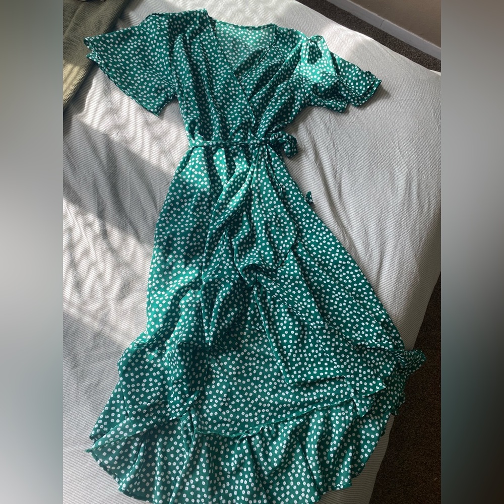 Evergreen Floral Print V-Neck Ruffle Trim Dress - Picture 2 of 8